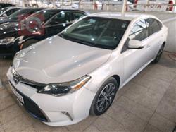 تويوتا أفالون